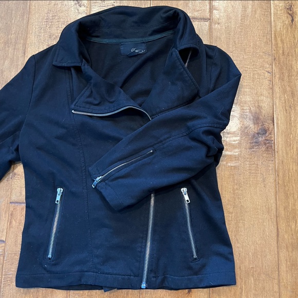 Forever 21 xxi Fabric Moto Jacket with Asymmetrical Zipper and Zipper Pockets - Picture 4 of 8